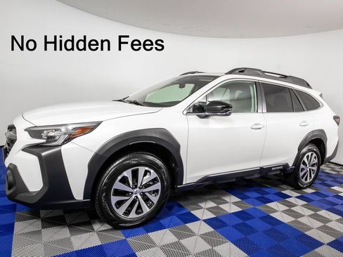 Used 2025 Subaru Outback Premium AWD/4WD image 1