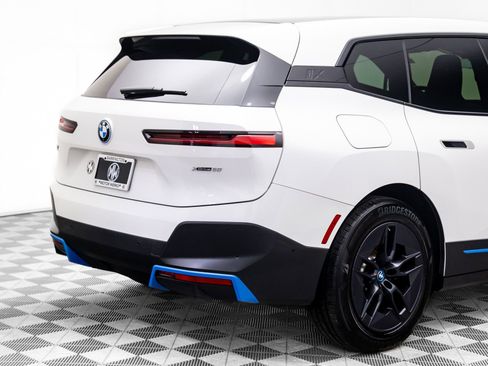 Used 2024 BMW iX xDrive50 w/ Convenience Package image 32