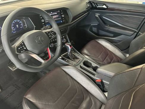 Used 2022 Volkswagen Jetta GLI Autobahn image 11