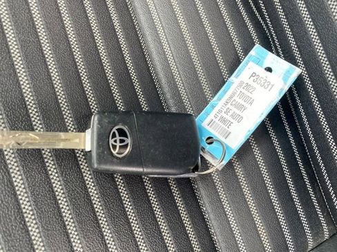 Used 2022 Toyota Camry SE image 24