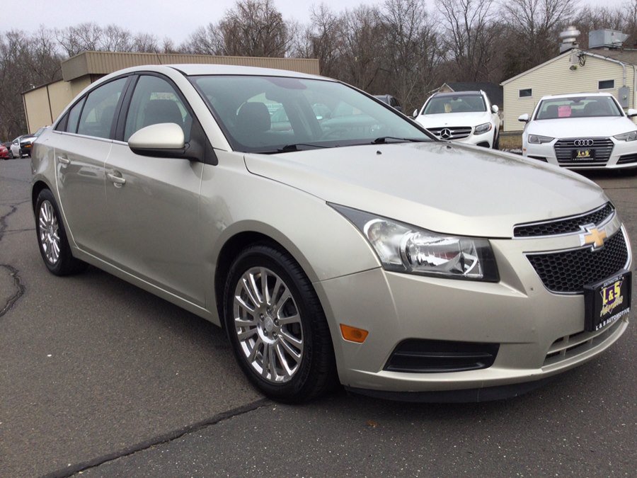 Used 2013 Chevrolet Cruze Eco w/ Enhanced Safety Package FWD image 6