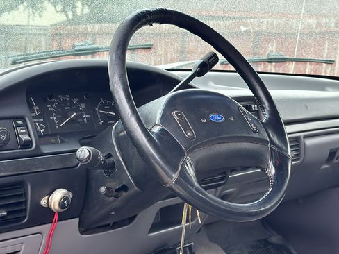 Used 1994 Ford F250 XL image 10