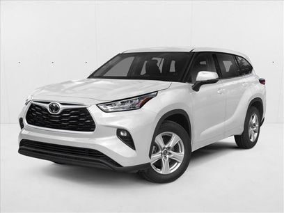 Used 2022 Toyota Highlander LE