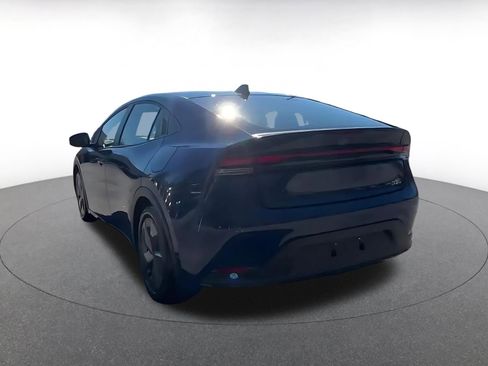 Used 2025 Toyota Prius LE image 11