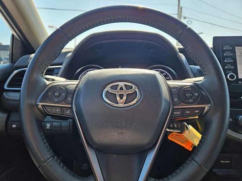 Used 2023 Toyota Camry SE image 11