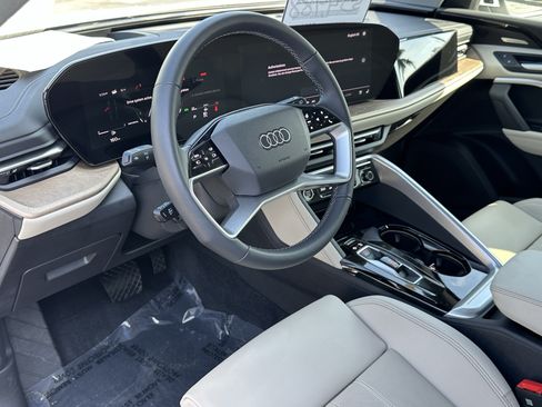 Certified 2025 Audi Q5 Premium Plus w/ Premium Plus AWD/4WD image 20