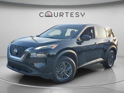 Used 2021 Nissan Rogue S AWD/4WD image 1