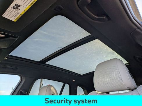 Used 2023 BMW X5 xDrive45e image 18