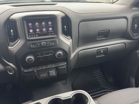 Used 2022 Chevrolet Silverado 1500 Custom image 9