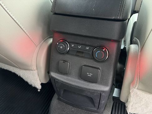 Used 2013 Ford Explorer Limited image 27