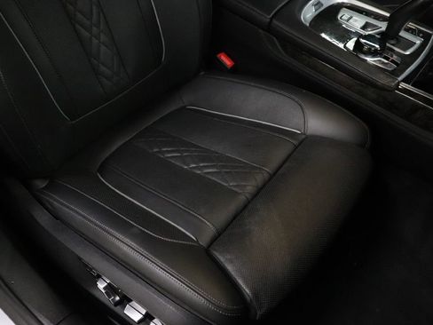 Used 2019 BMW 750i xDrive XI image 31