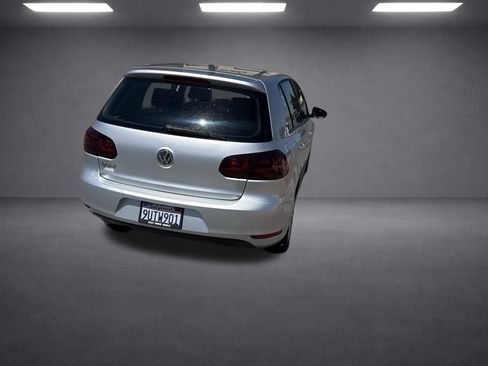Used 2012 Volkswagen Golf 4-Door FWD image 20