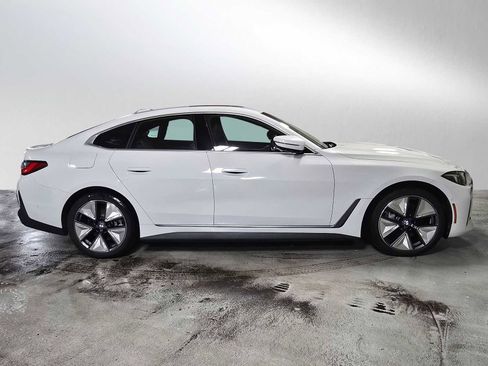 Used 2025 BMW i4 eDrive40 w/ Premium Package image 2