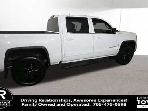 Used 2017 GMC Sierra 1500 SLE image 10