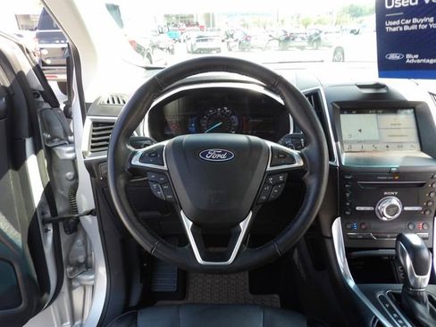 Certified 2018 Ford Edge Titanium w/ Equipment Group 301A FWD image 24