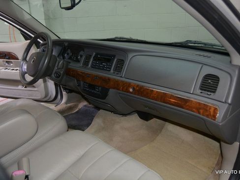 Used 2009 Mercury Grand Marquis LS image 12
