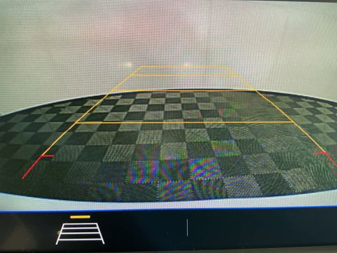 Used 2020 Chevrolet Equinox LS image 40