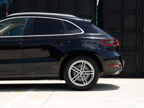 Used 2016 Porsche Macan S AWD/4WD image 29