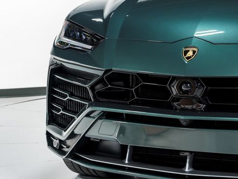 Used 2022 Lamborghini Urus AWD/4WD image 47