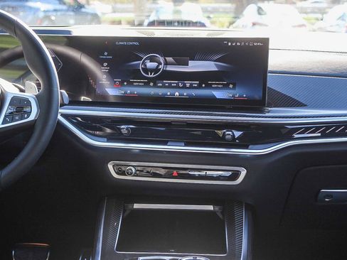 New 2026 BMW X5 M60i image 13