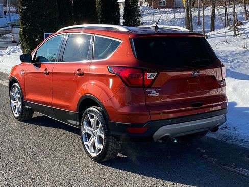 Certified 2019 Ford Escape Titanium image 6