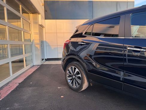 Used 2022 Buick Encore Preferred w/ Safety Package image 31