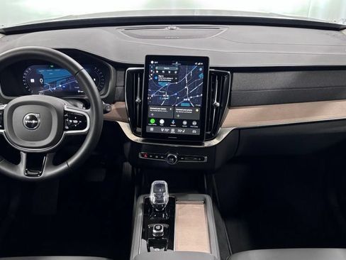Certified 2026 Volvo XC90 B6 Plus AWD/4WD image 2