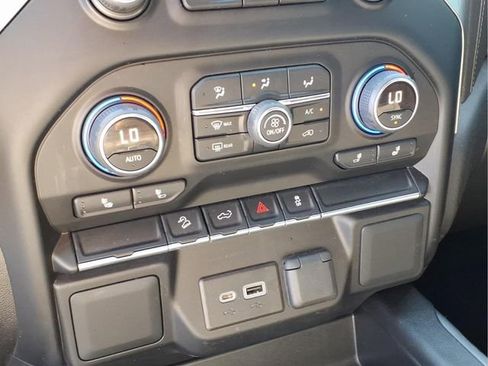 Used 2022 Chevrolet Silverado 1500 LT Trail Boss w/ Bed Protection Package image 10