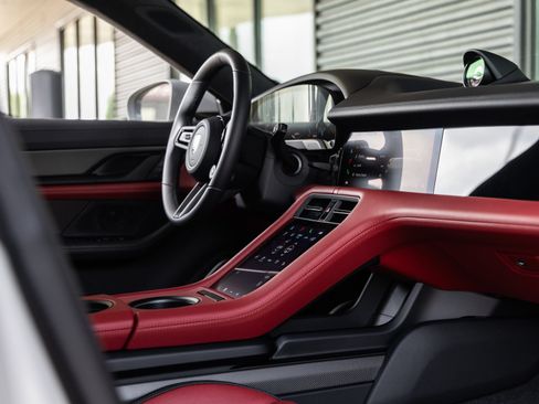 New 2026 Porsche Taycan Turbo AWD/4WD image 49