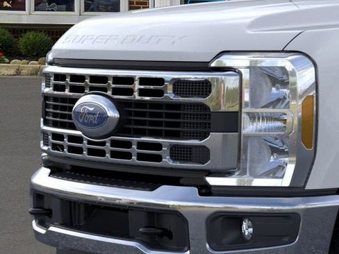 New 2026 Ford F350 XLT image 39