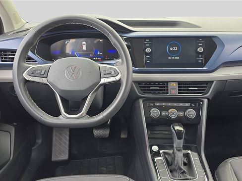 Used 2024 Volkswagen Taos SE w/ Panoramic Sunroof Package AWD/4WD image 9