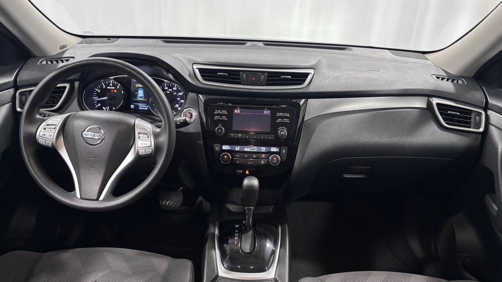 Used 2016 Nissan Rogue SV FWD image 10