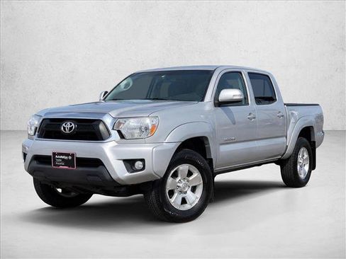 Used 2012 Toyota Tacoma 4x4 Access Cab V6 w/ TRD Off-Road Pkg image 6