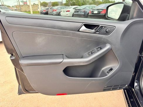 Used 2015 Volkswagen Jetta S w/ Welcome Package FWD image 23