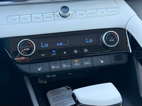 New 2026 Hyundai Elantra Limited image 33