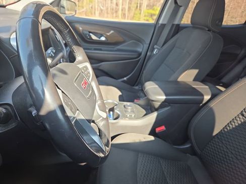 Used 2019 GMC Terrain SLE w/ Driver Convenience Package image 8