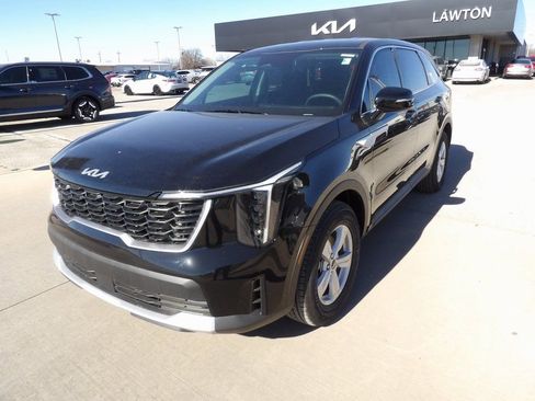 New 2026 Kia Sorento LX image 2