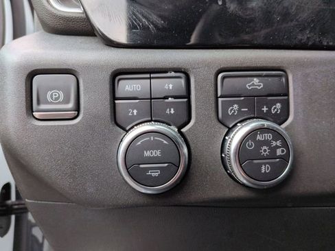 Used 2023 GMC Sierra 1500 Elevation w/ X31 Off-Road Package AWD/4WD image 14