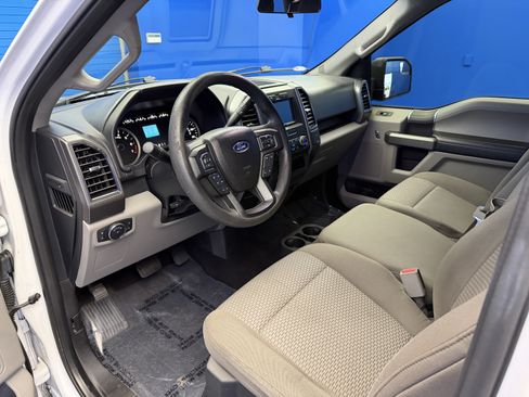Used 2017 Ford F150 XLT AWD/4WD image 11