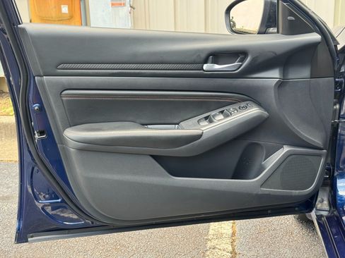 Used 2022 Nissan Altima 2.5 SR FWD image 34