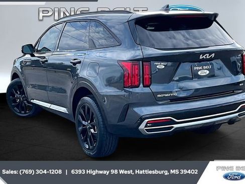 Used 2023 Kia Sorento SX image 2