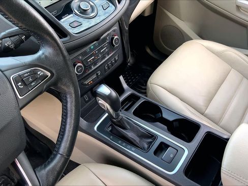 Used 2019 Ford Escape Titanium image 15