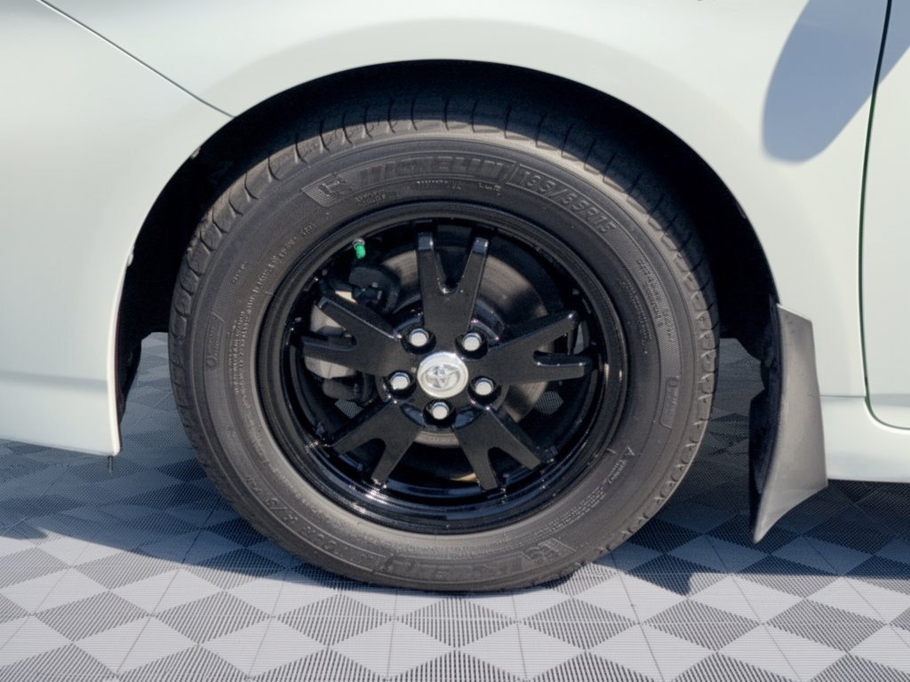 Used 2013 Toyota Prius Four FWD image 13