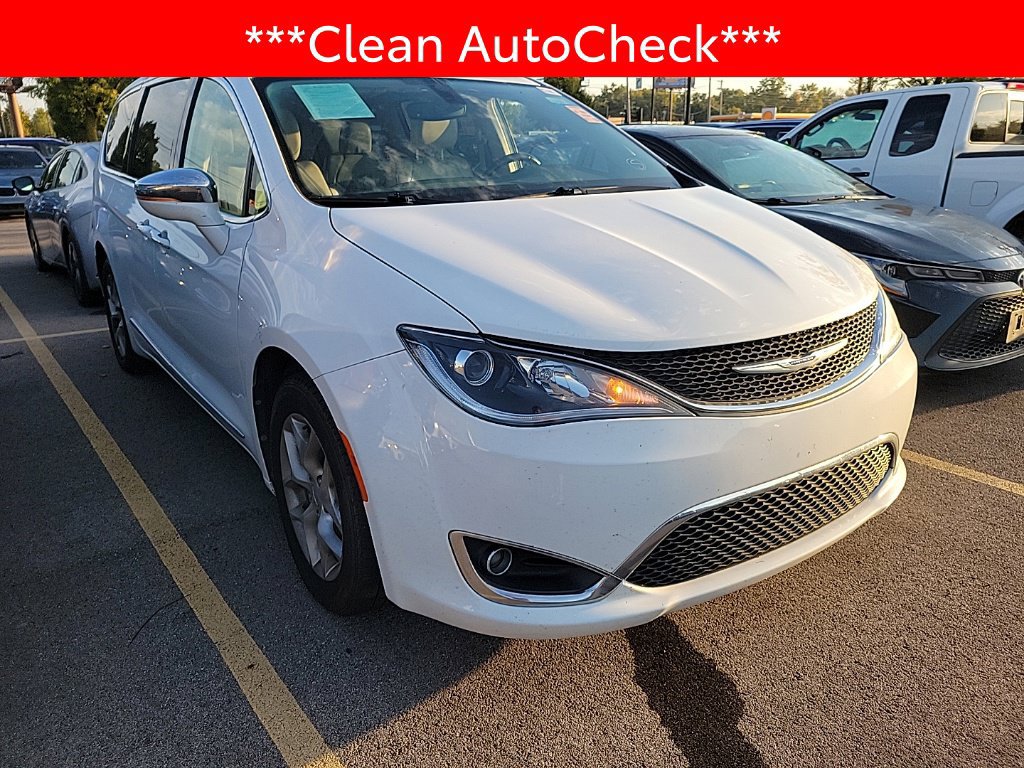 Used 2020 Chrysler Pacifica Limited FWD image 3
