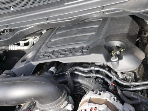 Used 2019 RAM 1500 Laramie image 8