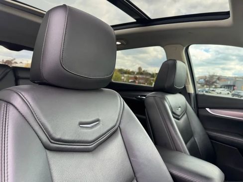 Used 2019 Cadillac XT4 Sport w/ Cold Weather Package image 23