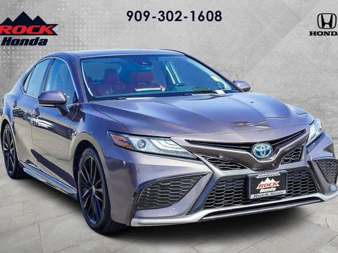 Used 2021 Toyota Camry XSE w/ Navigation Upgrade Package image 3