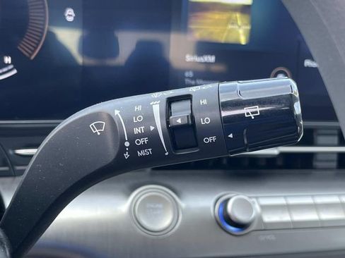 Certified 2025 Hyundai Kona SE image 29