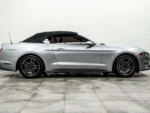 Used 2020 Ford Mustang Premium image 11