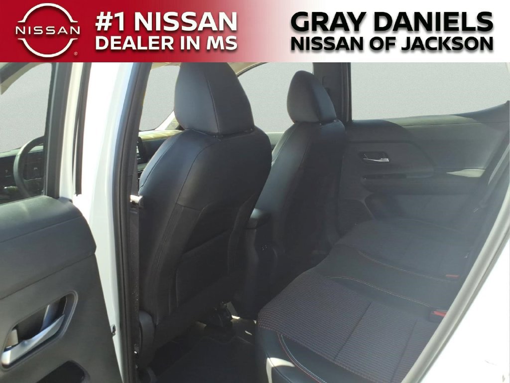 Used 2025 Nissan Kicks SR AWD/4WD image 27